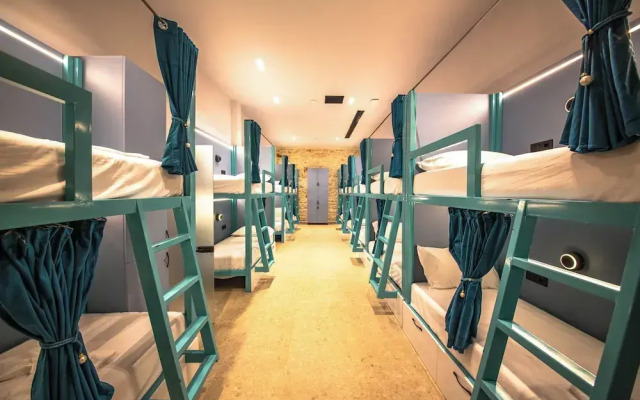 Vega 43 Hostel