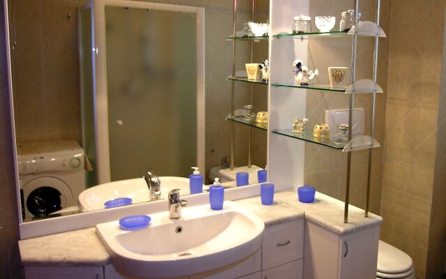 Villino Blu Private Villa on the Chianti Hils 10 Plus 2 pax