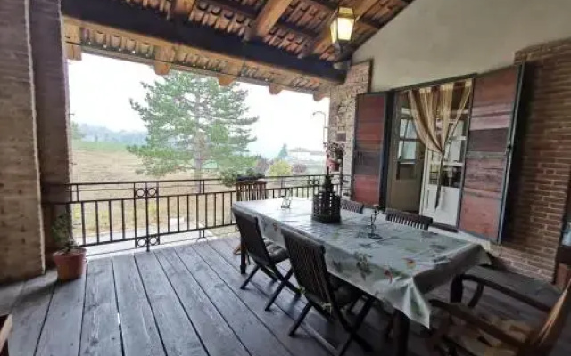 Riviera Delle Langhe Country House With A Pool