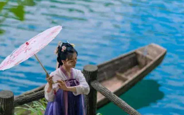Old Time Homestay (Zixingdong Jianghu Scenic Area)