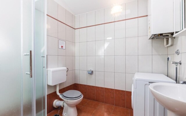 Awesome Home in Banjole With Wifi and 1 Bedrooms