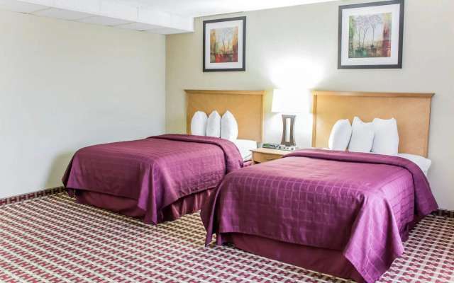 Rodeway Inn & Suites