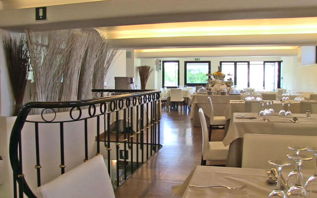 Sardegna Hotel, Suites & Restaurant