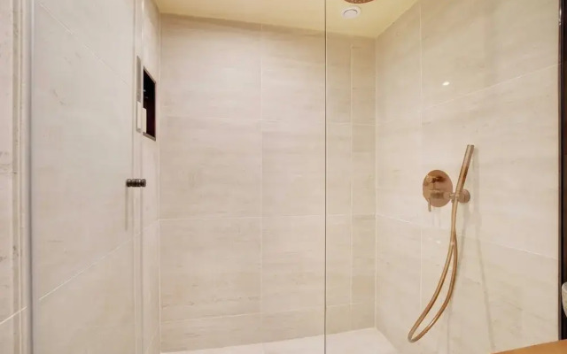 Sublime 3 BDR Renovated by Architect - Bon Marche