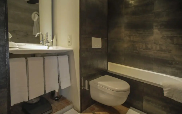 La Maison Aux Bonsaïs