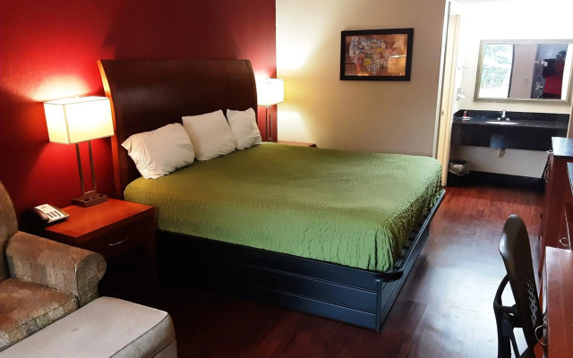 Econo Lodge Inn & Suites Griffin North