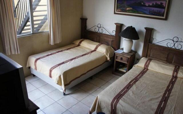 Hostal Los Volcanes - Hostel