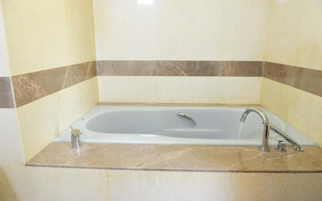 Hallmark Express Hotel