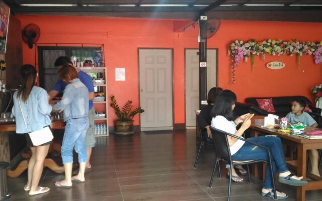 Chat House Soi 18 Mithuna Chiangrai