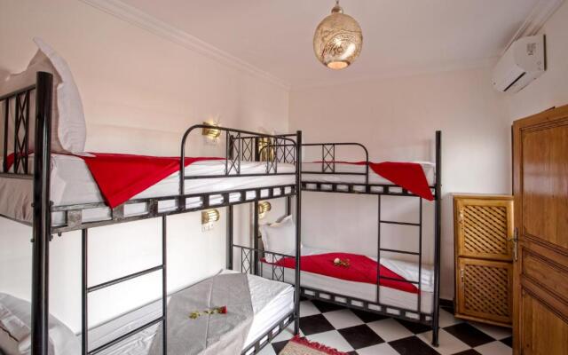 Amour d'auberge - Hostel