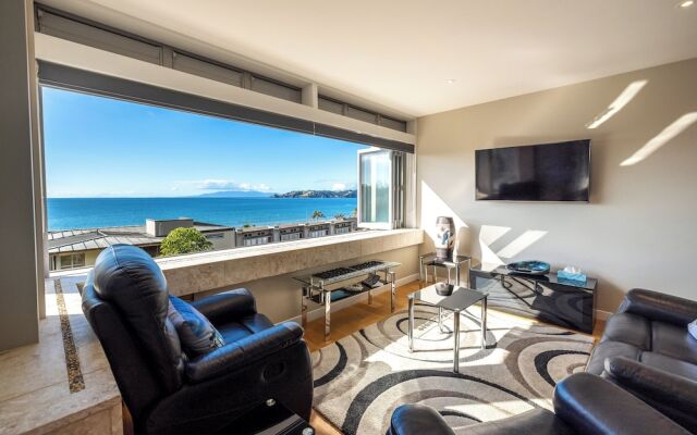 Sea Breeze at The Sands - Onetangi Beach