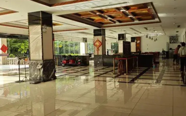 Qjia Ledong Xiangrui Seaview Business Hotel (Longmuwan Branch)