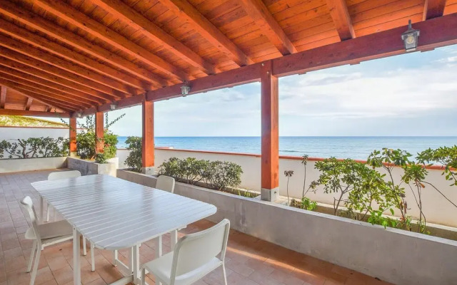 Stunning Home in Pozzallo With 3 Bedrooms and Wifi