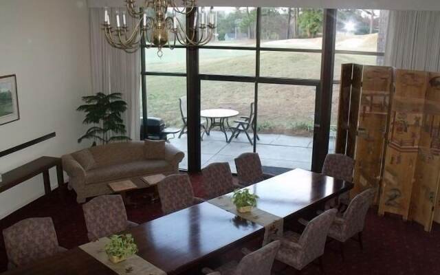 The Inn at Houndslake