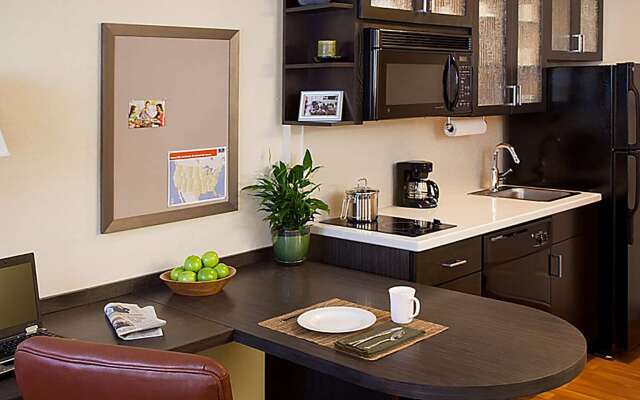 Sonesta Simply Suites Las Vegas Convention Center