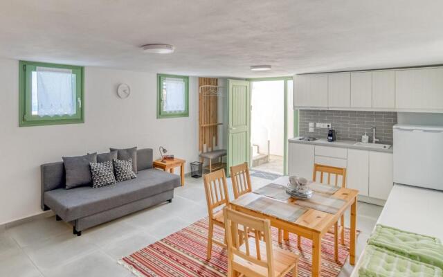 Magic 5 bdrm Villa With Swimming pool in Paros