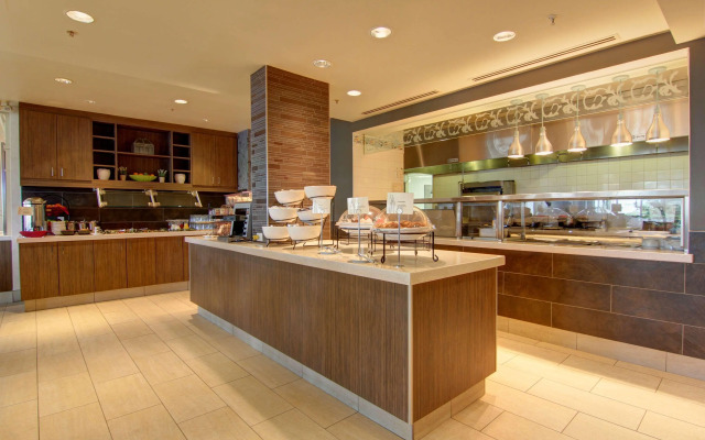 Hilton Garden Inn Calgary Airport