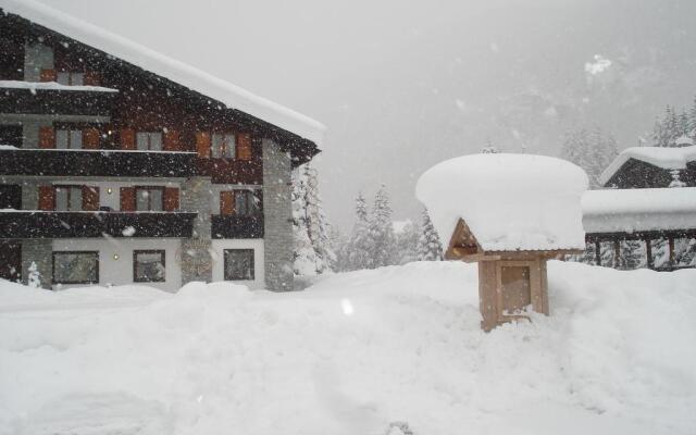 Hotel La Rouja