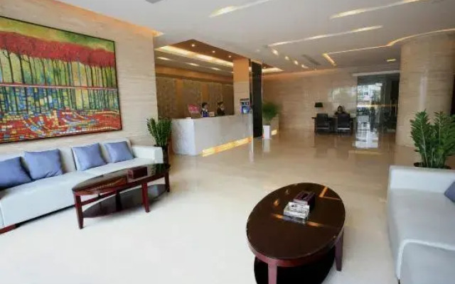 Plato Holiday Hotel