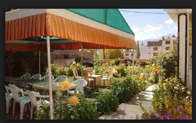 Dorje Guest House