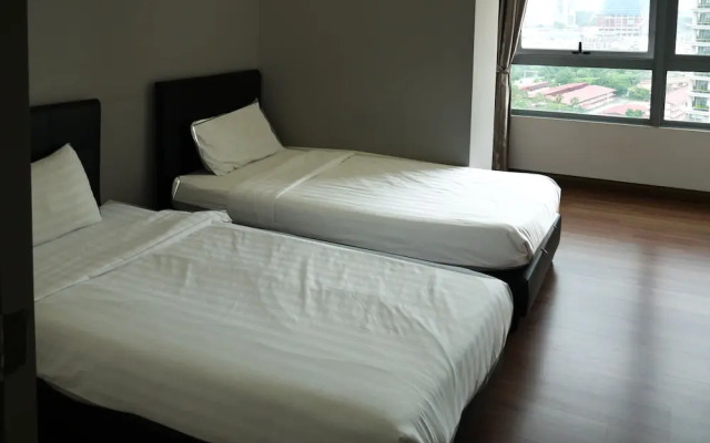 Greensward Suites At Taragon