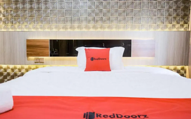 Reddoorz Plus @ Simpang USU Medan