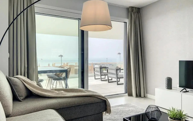 Via Celere 2328 Luxury Sea View Apartment
