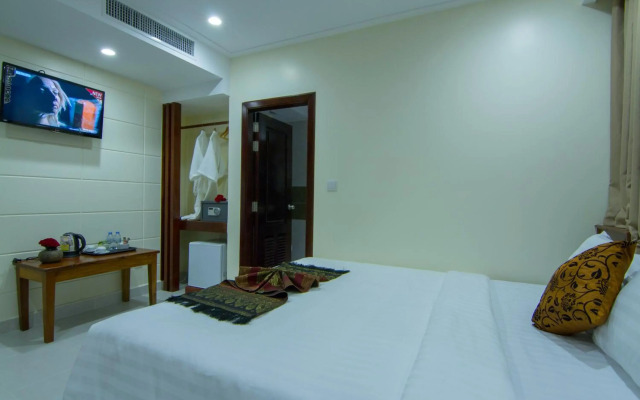 Rose Emerald Hotel