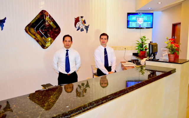 De La Costa Hotel