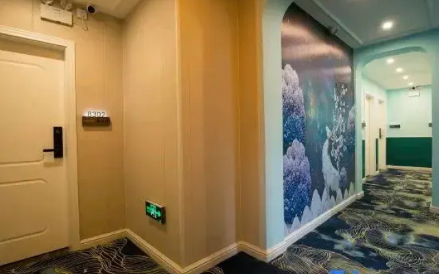 Yi Jia Hotel (Gaoqiao South Subway Station Branch)