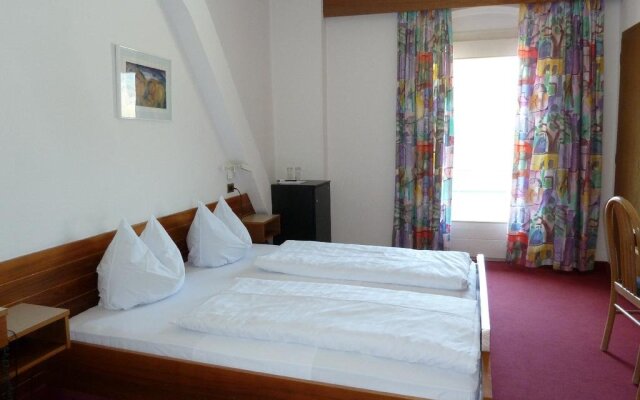 Hotel-Restaurant-Pizzeria Goldrainerhof