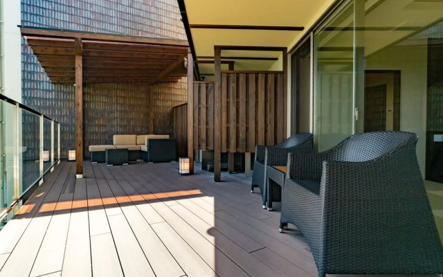 Omuro no Mori Gyokusui - 13 years or older -