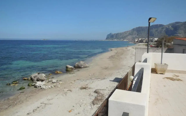 Bilocale Lungomare Carini