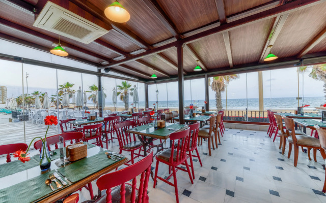 Hotel Playa De Regla