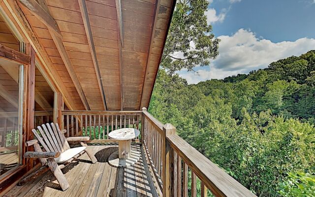 New Listing! Epic W/ Game Room & Hot Tub 2 Bedroom Cabin