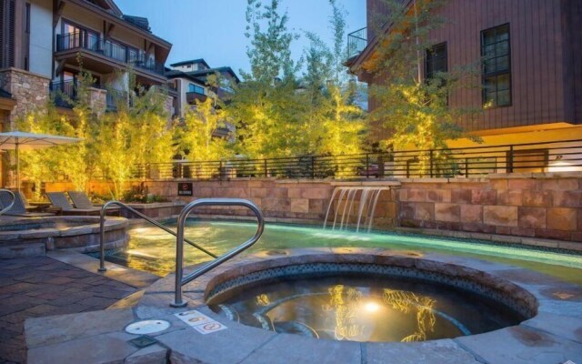 1-village Inn Plaza 16