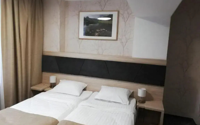 Hotelik na Słonecznym Wzgórzu