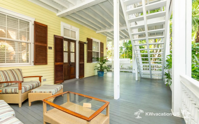 The Island Suite at KW Vacation