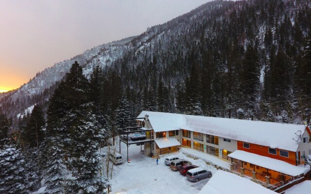Columbine Inn at Taos Ski Valley