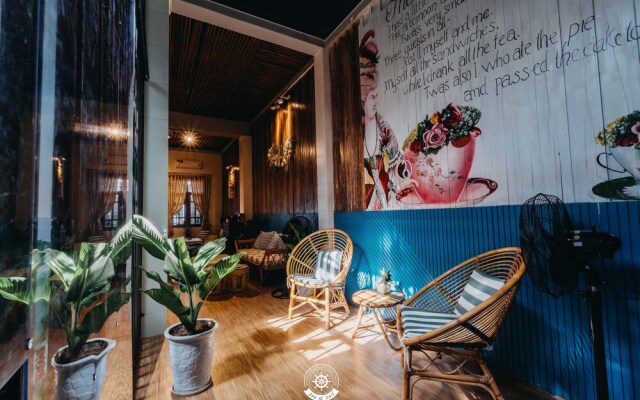 Sea & Sail Hostel