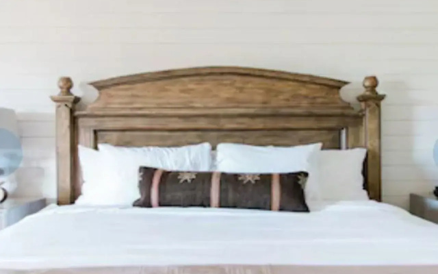 Hillside Boutique Hotel