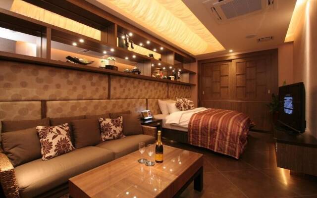 HOTEL W - Adults Only
