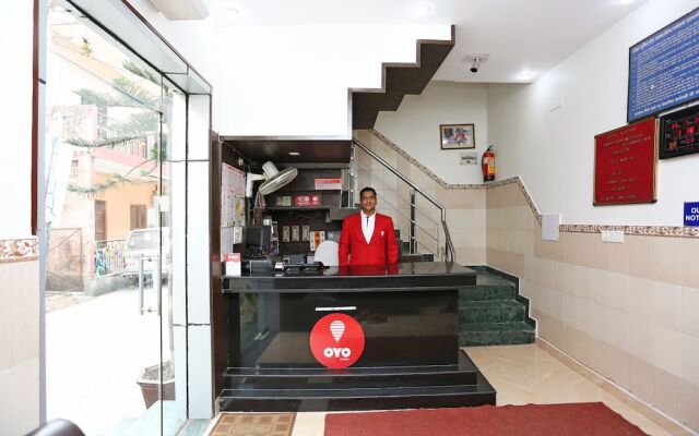 OYO 3033 Radiant Hotel