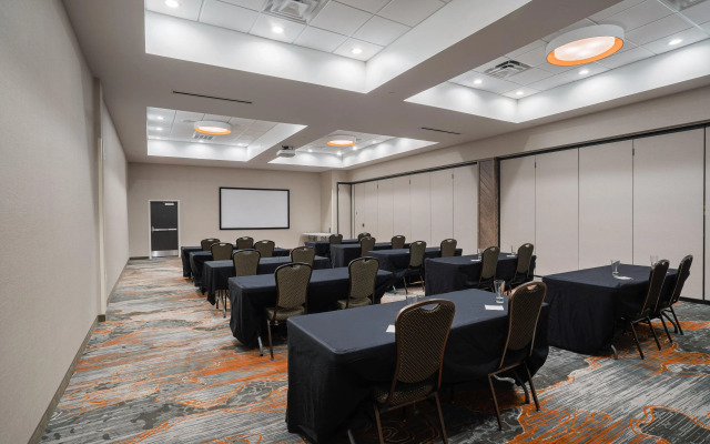 Holiday Inn & Suites Memphis Southeast-Germantown by IHG
