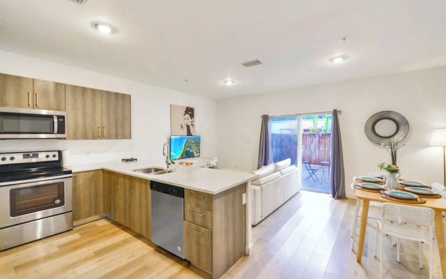 Stylish Townhouses by Design District