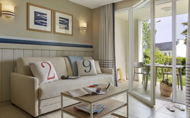 Seafront Apartment Near a Beach