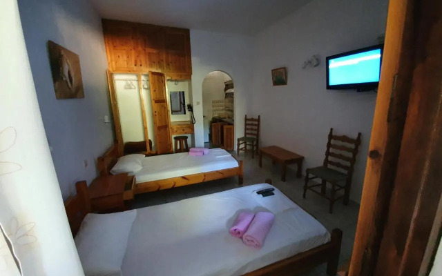 Dionisos Studios and Apts Skiathos