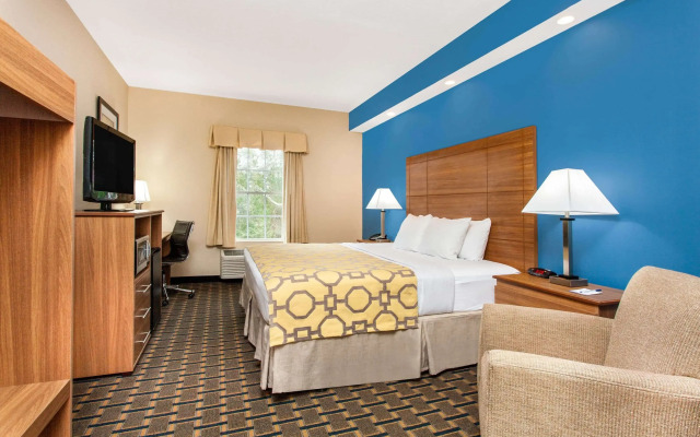 Baymont by Wyndham Jacksonville/Butler Blvd
