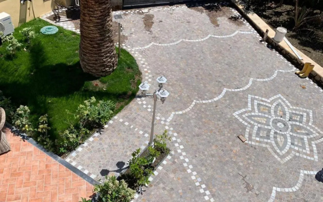 Viale Villa Arianna, 8