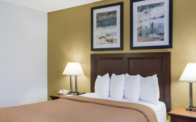 Quality Inn Oacoma - Chamberlain